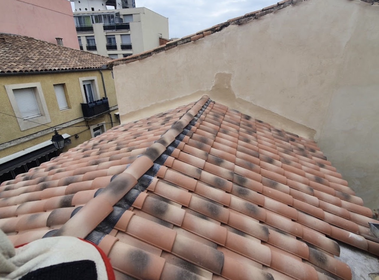l'équipe Schizzano devant le camion atelier